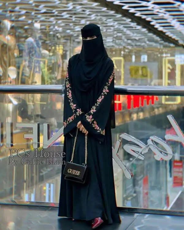 Abaya In Jara  borka